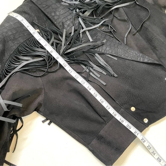 Vintage sueded leather fringed crop jacket medium - Picture 12 of 15